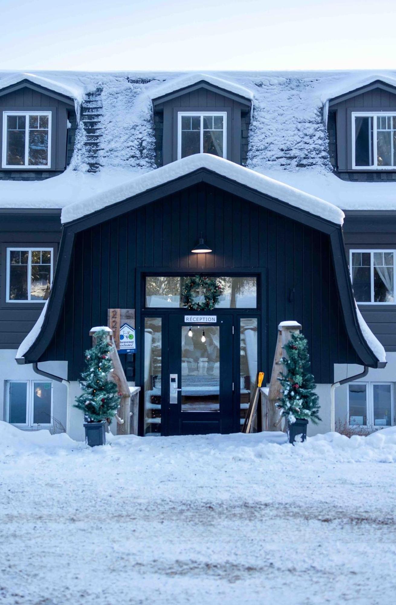 Auberge Manitonga Mont-Tremblant Exterior photo